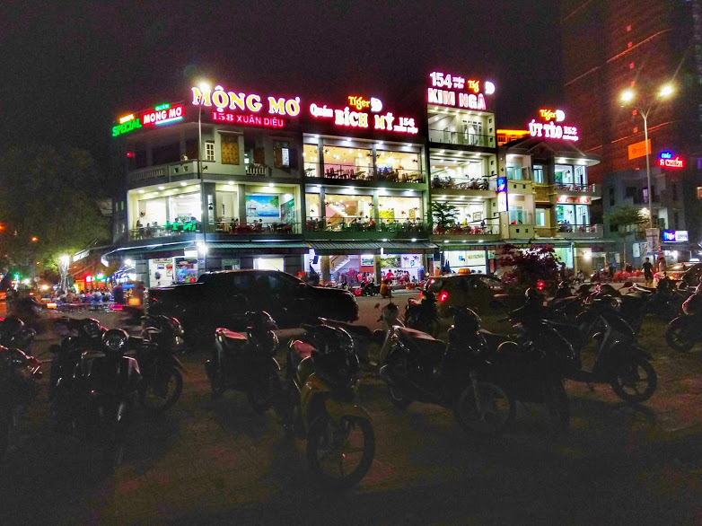 where to eat quy nhon