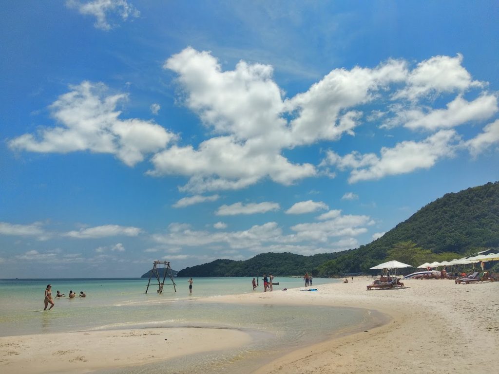 Sao Beach: the southern end
